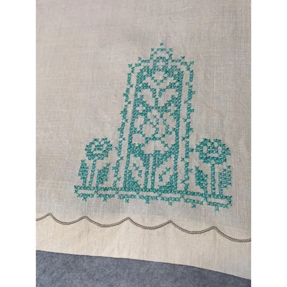 Vintage Cream Linen Finger Towel Blue Cross-Stitch Floral Design Scalloped Edge